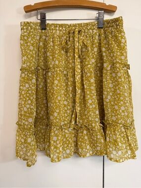 Sienna Sky floral tiered mini skirt